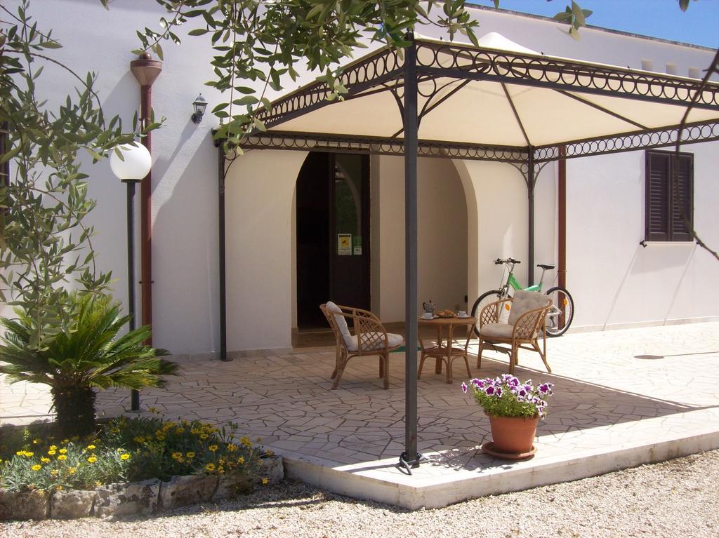 Otranto Le Sancinare Bed & Breakfast Casamassella Exterior photo