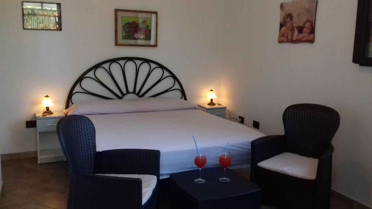 Otranto Le Sancinare Bed & Breakfast Casamassella Exterior photo